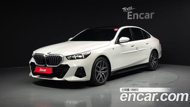 BMW 5 Series (G60)