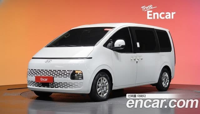 Hyundai Staria