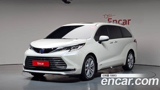 Toyota Sienna 4th Gen