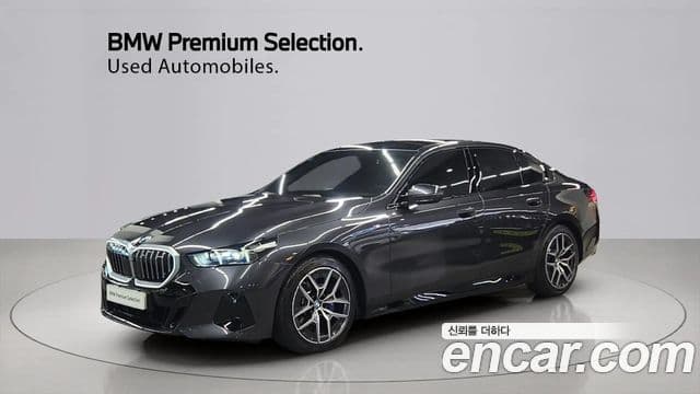 BMW 5 Series (G60)