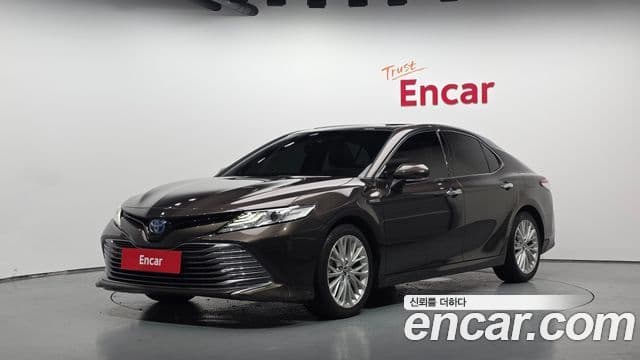 Toyota Camry (XV70)