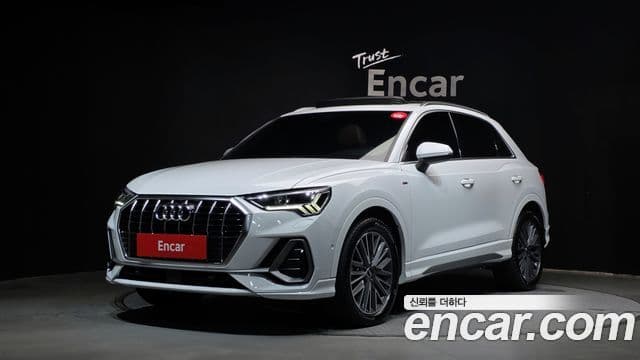 Audi Q3 (F3)