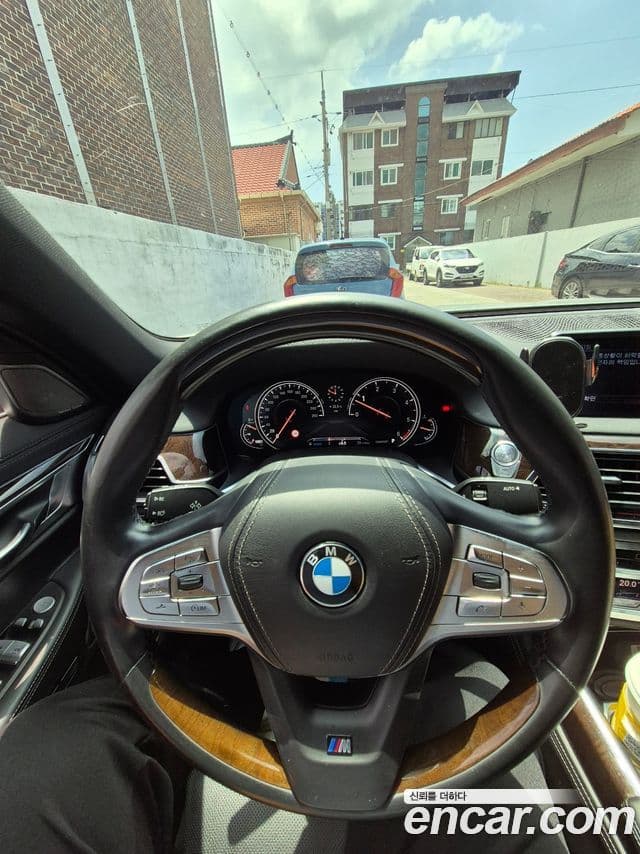 BMW 7 Series (G11)