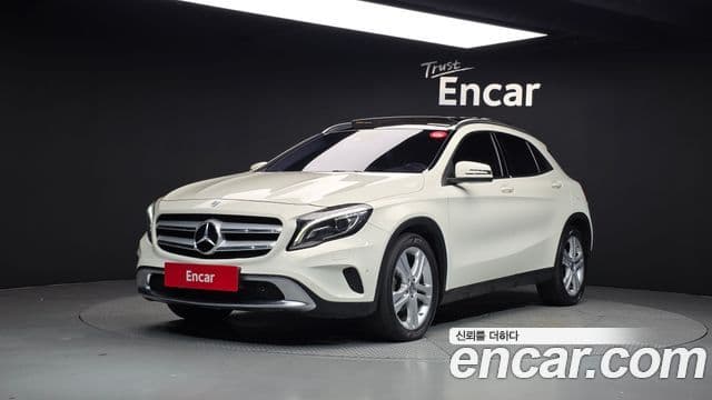 Mercedes-Benz GLA-Class X156