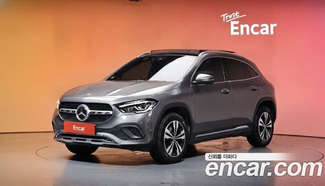 Mercedes-Benz GLA-Class H247