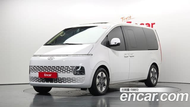 Hyundai Staria