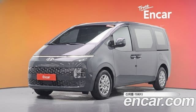 Hyundai Staria