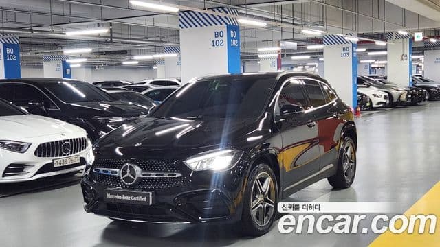 Mercedes-Benz GLA-Class H247