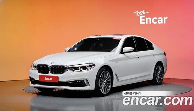BMW 5 Series (G30)