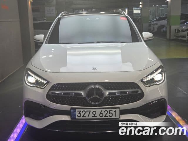 Mercedes-Benz GLA-Class H247