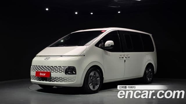 Hyundai Staria