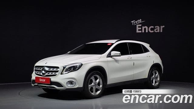 Mercedes-Benz GLA-Class X156