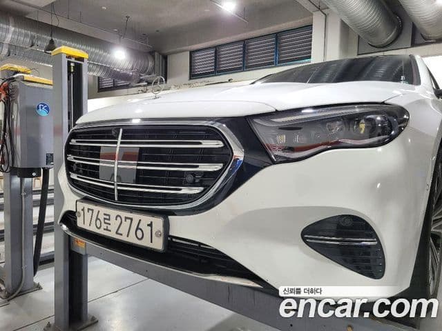 Mercedes-Benz E-Class W214