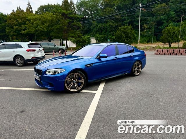 BMW M5 (F10)