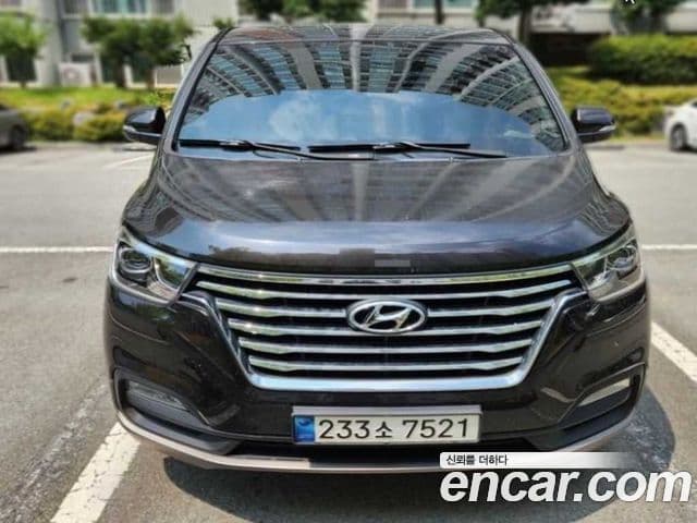 Hyundai The New Grand Starex
