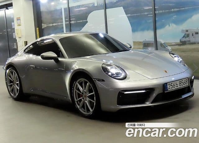 Porsche 911 (992)