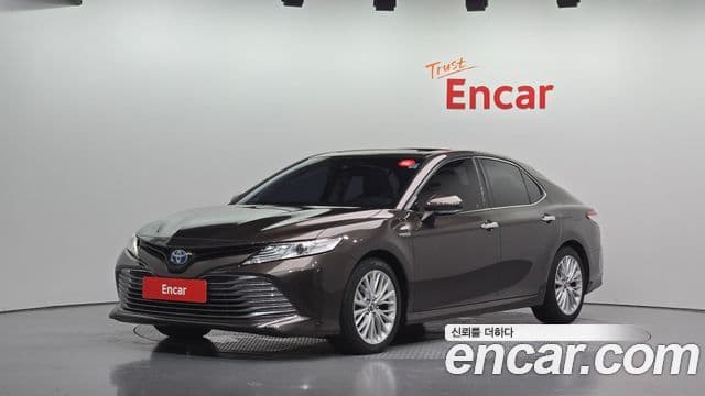 Toyota Camry (XV70)