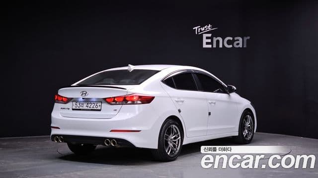 Hyundai Avante AD 2