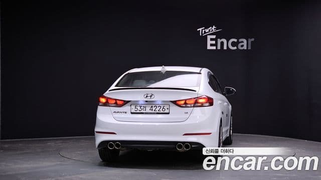 Hyundai Avante AD 4