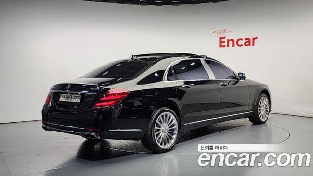 Mercedes-Benz S-Class W222 2