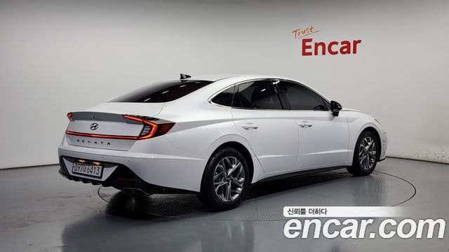 Hyundai Sonata (DN8) 2