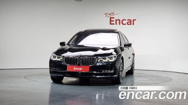 BMW 7 Series (G11) 3