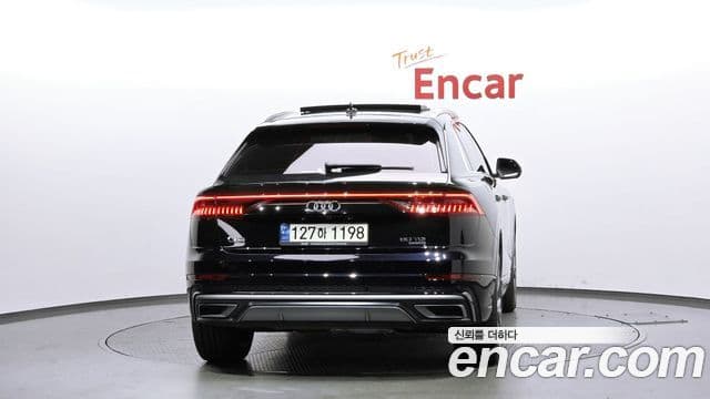 Audi Q8 (4M) 4