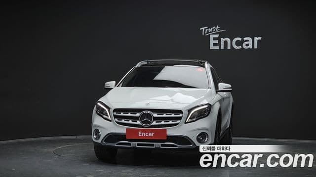 Mercedes-Benz GLA-Class X156 3