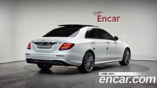 Mercedes-Benz E-Class W213 2