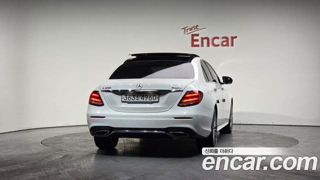 Mercedes-Benz E-Class W213 4