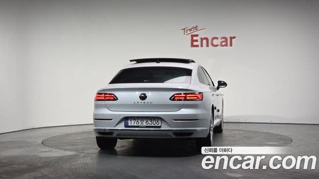 Volkswagen Arteon 4