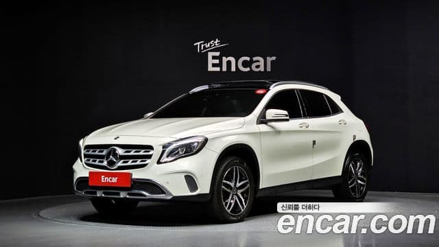 Mercedes-Benz GLA-Class X156
