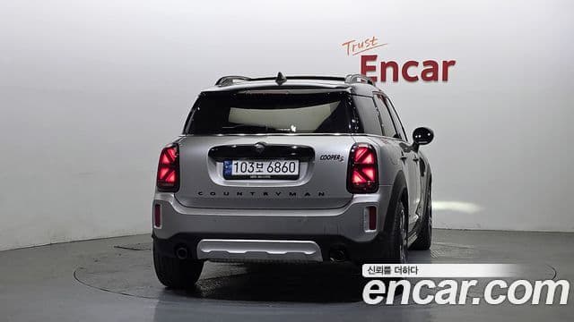 MINI Cooper S Countryman 4
