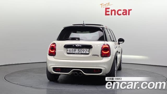 MINI Cooper S 4