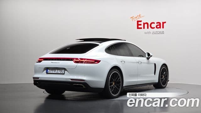 Porsche Panamera (971) 2