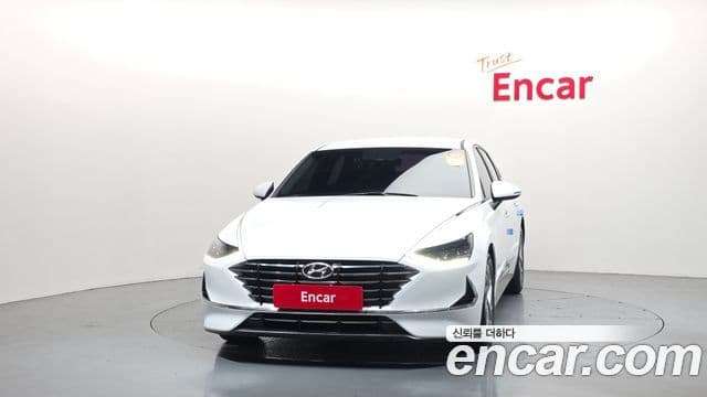 Hyundai Sonata (DN8) 3