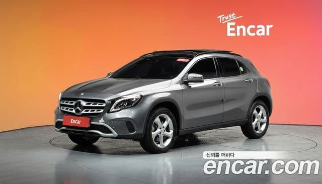 Mercedes-Benz GLA-Class X156