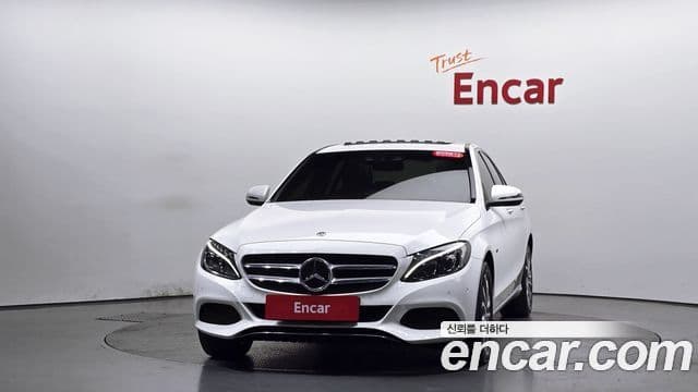 Mercedes-Benz C-Class W205 3