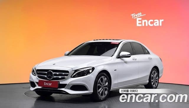 Mercedes-Benz C-Class W205 1