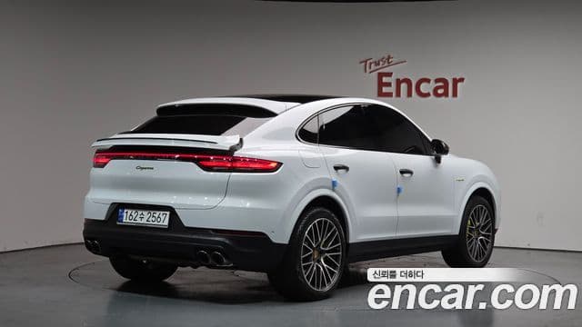 Porsche Cayenne (PO536) 2