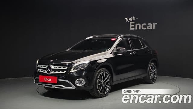 Mercedes-Benz GLA-Class X156