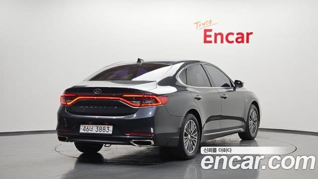 Hyundai Grandeur IG Hybrid 2