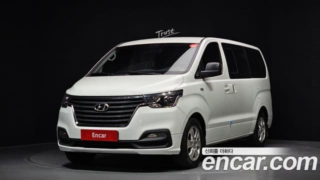 Hyundai The New Grand Starex