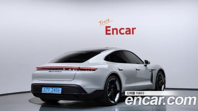 Porsche Taycan 2