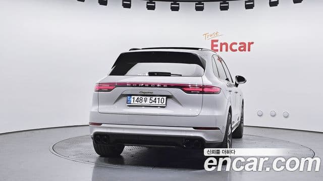 Porsche Cayenne (PO536) 4