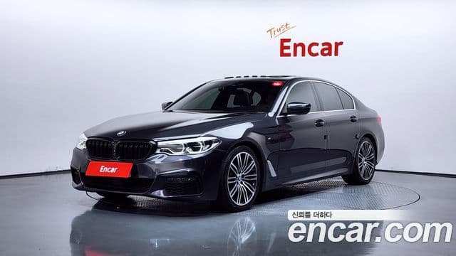 BMW 5 Series (G30)