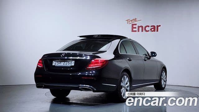 Mercedes-Benz E-Class W213 2