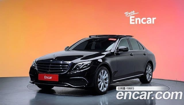 Mercedes-Benz E-Class W213 1