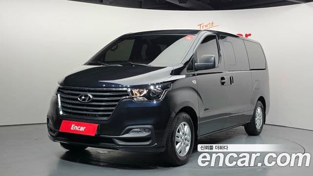 Hyundai The New Grand Starex