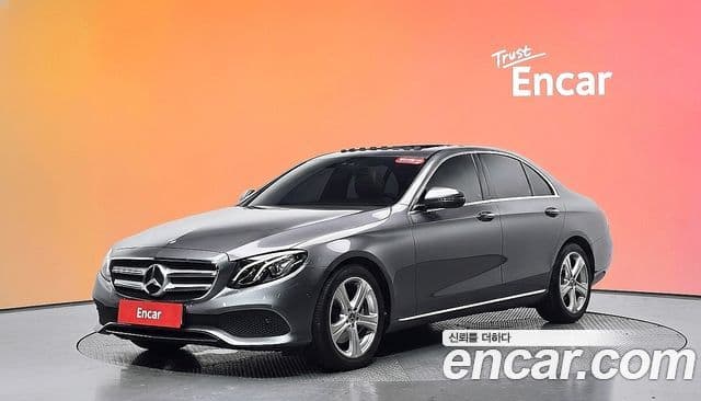 Mercedes-Benz E-Class W213 1